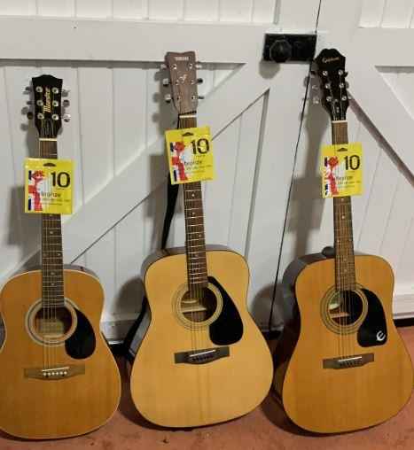 12Guitars at the Teenage Cancer Trust Rotosound charity Tru Bronze