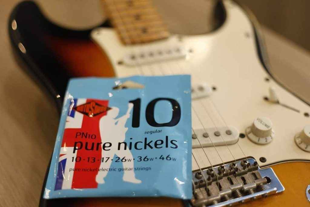 Rotosound Pure Nickels strings on a strat
