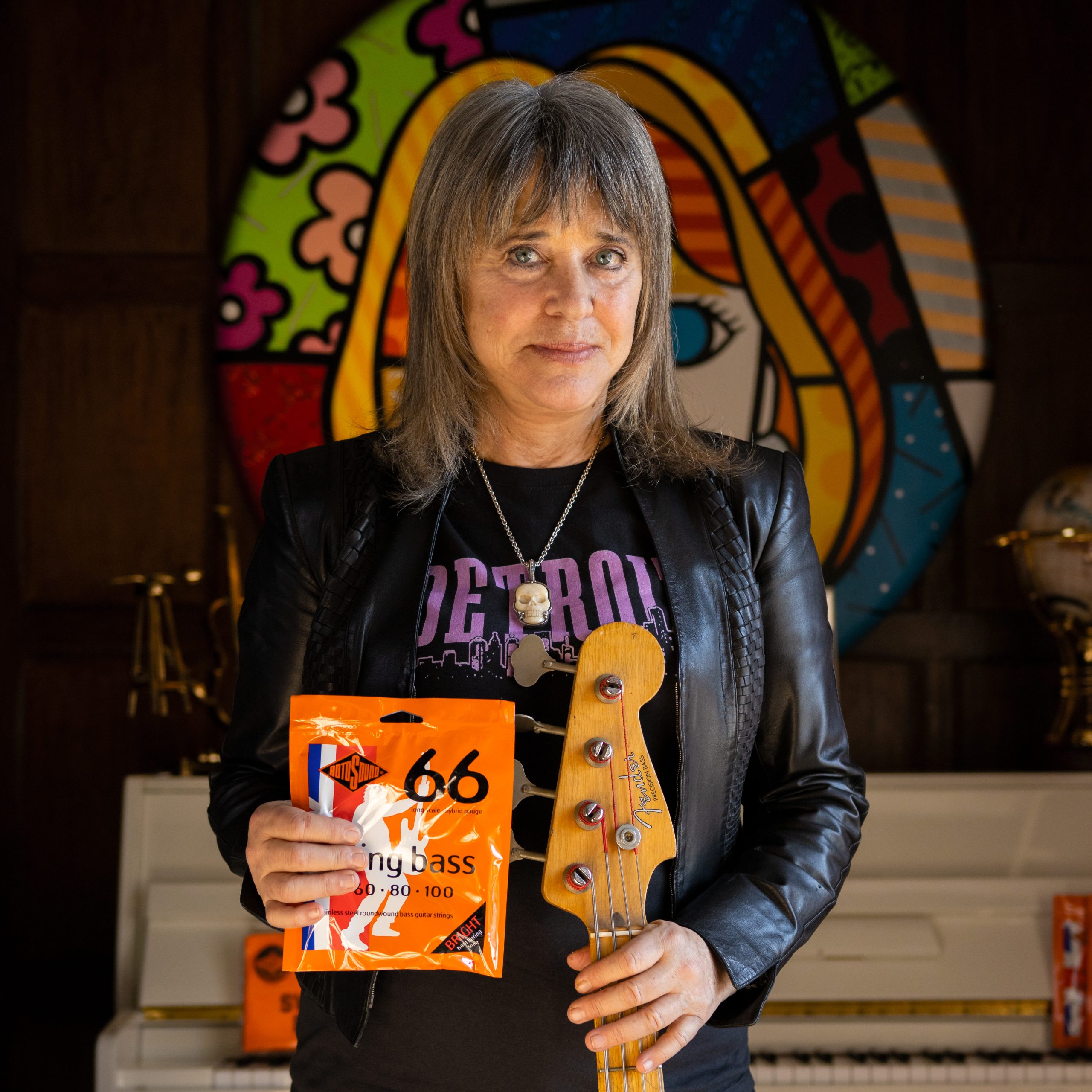 Suzi Quatro with Rotosound Swing Bass 66 bass guitar strings